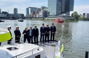 Polizei Duisburg: POL-DU: Duisburg/Düsseldorf: Modernstes Polizeiboot des Landes getauft - Neue "WSP 2" sorgt auf dem Rhein für Sicherheit