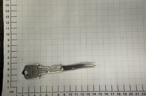 Bundespolizeidirektion Sankt Augustin: BPOL NRW: Mann sticht Sicherheitsmitarbeiter mit Messer in die Wade - Bundespolizei ermittelt