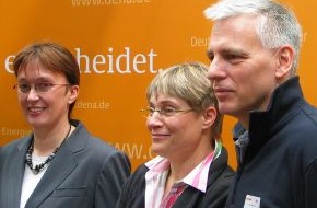 STIEBEL ELTRON: Preisträger der Deutschen Energie-Agentur (dena) ausgezeichnet / Sieger heizen mit STIEBEL-ELTRON-Wärmepumpe