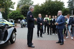 Polizeiinspektion Oldenburg-Stadt / Ammerland: POL-OL: +++Erster Polizeihauptkommissar Ludger Elsen verabschiedet sich in den Ruhestand - eine Ära geht zu Ende+++