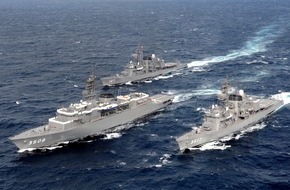 Presse- und Informationszentrum Marine: Japanischer Marineverband in Kiel (BILD)