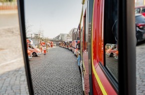 Feuerwehr Bremerhaven: FW Bremerhaven: Große Ernennungsfeier der Feuerwehr Bremerhaven