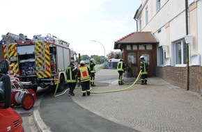 Freiwillige Feuerwehr Werne: FW-WRN: Feuer_1 - LZ 1: Brennt Baumstumpf
