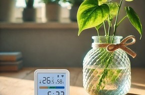 PEARL GmbH: Smarte Raumklimaüberwachung per Smartphone-App: Luminea Home Control WLAN-Temperatur-und Luftfeuchtigkeitssensor, Datenlogger für 12 Monate