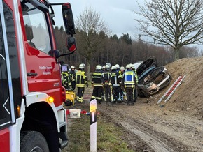KFV Bodenseekreis: Verkehrsunfall: Feuerwehr befreit Fahrerin aus Zwangslage