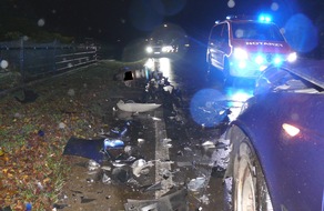 Polizei Minden-Lübbecke: POL-MI: Auto kollidiert frontal mit Roller