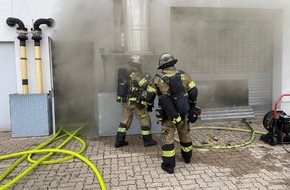 Feuerwehr Ennepetal: FW-EN: Brand in einem Industriebetrieb