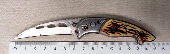 Bundespolizeiinspektion Bremen: BPOL-HB: Aggressiver Dieb mit Messer bedroht Sicherheitsdienst am Hauptbahnhof Bremen - Bundespolizei greift zu.