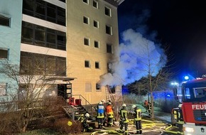 Feuerwehr, Katastrophenschutz und Rettungsdienst Rheingau-Taunus-Kreis: FW Rheingau-Taunus: Taunusstein: Wohnungsbrand in Taunusstein am 19.01.2023
