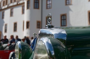 Stadt Celle Tourismus: Oldtimer + Fachwerk 2023:  Jetzt anmelden und mit eigenem Oldtimer dabei sein