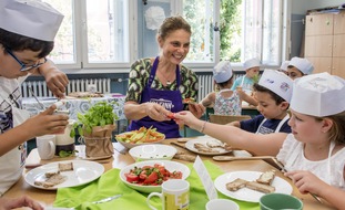 Sarah Wiener Stiftung: Wer selber kocht, is(s)t gesünder!: Statement von Sarah Wiener, Köchin und Stiftungsgründerin, zu den Ergebnissen des Ernährungsreports 2019