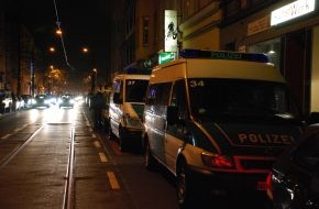 Polizei Düsseldorf: POL-D: "Riegel vor! - Keine Chance für Einbrecher!" 
2. Aktionstag der Düsseldorfer Polizei im vollen Gange - Erste Erfolge bereits in den frühen Morgenstunden