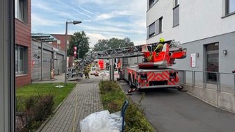Feuerwehr Bottrop: FW-BOT: Ammoniakaustritt im Bereich der Urologie - Kühlschrank defekt