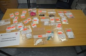 Polizeidirektion Hannover: POL-H: Razzia in Diskothek - Polizei beschlagnahmt Drogen und Waffen