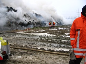 POL-STH: (ber) Großbrand auf Sachsenhäger Mülldeponie
