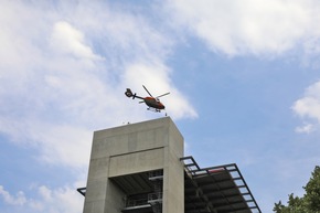 60 Meter hoher Hubschrauberdachlandeplatz eröffnet