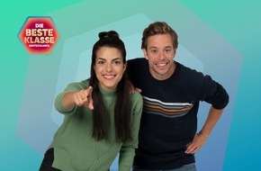 KiKA - Der Kinderkanal ARD/ZDF: "Die beste Klasse Deutschlands": Drehstart in Erfurt mit neuem Moderations-Duo Clarissa Corrêa da Silva und Tobias Krell