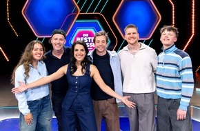 KiKA - Der Kinderkanal ARD/ZDF: Die 7C des K&ouml;nigin-Katharina-Stift Gymnasiums aus Stuttgart ist "Die beste Klasse Deutschlands" 2026 / KiKA feierte Superfinale mit prominenten G&auml;sten, rasanten Studiospielen und viel Musik