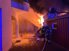 KFV Bodenseekreis: Brand im Döner-Imbiß - Feuerwehr verhindert Übergreifen auf Wohnhaus