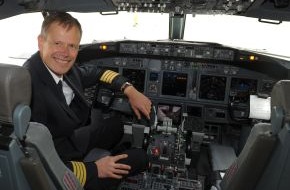 Air Berlin PLC: Ökoeffizientes Fliegen: Interview mit einem airberlin Fuel Coach (BILD)