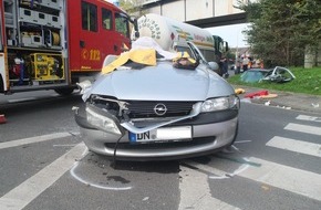 Polizei Düren: POL-DN: Zusammenstoß im Kreisverkehr