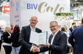 Bundesinnungsverband f&uuml;r Orthop&auml;die-Technik: OTWorld 2026: Alf Reuter mit dem Handwerkszeichen in Gold ausgezeichnet