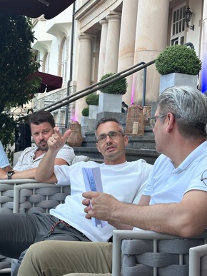 Pressebericht: Branchendialog im Integrated Worlds Management Circle