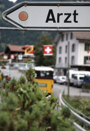 L&#039;Aide Suisse aux Montagnards lutte contre l&#039;insuffisance de soins médicaux / Les médecins de montagne - une espèce en voie de disparition?