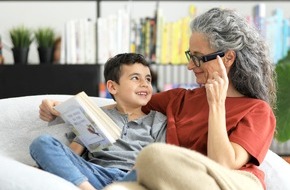 OrCam Technologies Ltd.: Die große Lust am Lesen - eine Forsa-Studie unter Senioren zum Weltbuchtag