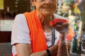 Polizei Hamburg: POL-HH: 250915-5. Vermisstenfahndung nach 80-jähriger Frau aus Hamburg-St. Pauli