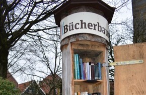 Polizeiinspektion Emsland/Grafschaft Bentheim: POL-EL: Uelsen - Bücherbaum in Brand gesetzt