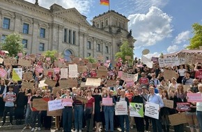 Deutsche Psychotherapeuten Vereinigung e.V. (DPtV): Weiterbildung in Warteschleife? Nicht mit uns!