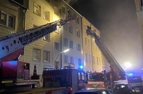 Feuerwehr Dortmund: FW-DO: Kellerbrand verursacht starke Rauchentwicklung und versperrt Fluchtweg