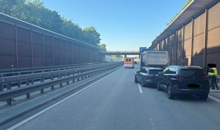 Polizeidirektion Landau: POL-PDLD: A65/LD-Zentrum - Auffahrunfall mit Verletzten