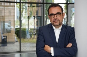 DAK-Gesundheit: „bunt statt blau“: Gesundheitsminister Holetschek startet DAK-Kampagne gegen Komasaufen in Bayern