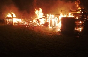 Polizeiinspektion Hameln-Pyrmont/Holzminden: POL-HM: Brand einer Holzhütte in Amelgatzen