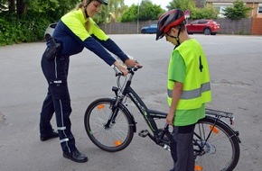 Polizei Mettmann: POL-ME: Fahrrad-Lichttestaktion 2021 - "Sicherheit durch Sichtbarkeit" - Kreis Mettmann - 2111034