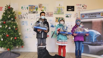 POL-CUX: Verlorener Plüschpanther findet als Preis ein neues Zuhause - Weihnachtsmalwettbewerb für Kinder bei der Polizei Cuxhaven