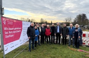 Deutsche Telekom AG: Spatenstich für geförderten Glasfaserausbau in Sachsenheim