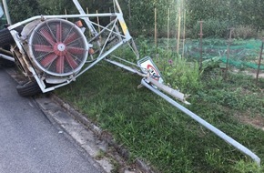 Polizeidirektion Landau: POL-PDLD: Edesheim - Nachläufer umgekippt