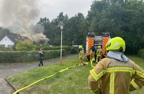 Feuerwehr Hannover: FW Hannover: Brand zerstört Gartenlaube