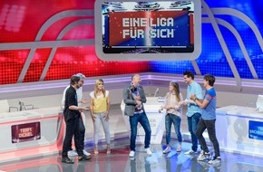 Sky Deutschland: "Was sind das denn für Gäste?!"
Buschis verzweifelt am Donnerstag in seiner Show "Eine Liga für sich - Buschis Sechserkette" auf Sky 1