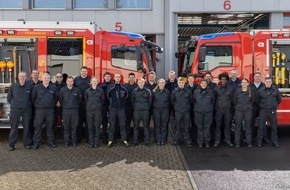 Freiwillige Feuerwehr T&ouml;nisvorst: FW T&ouml;nisvorst: Erfolgreicher Abschluss der Truppmannausbildung: 14 neue Einsatzkr&auml;fte f&uuml;r T&ouml;nisvorst und Kempen