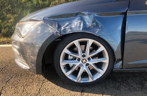 Polizeidirektion Kaiserslautern: POL-PDKL: Unfall im Kurvenbereich - beide Fahrzeuge stark beschädigt