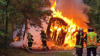Freiwillige Feuerwehr Celle: FW Celle: Brennt Bauwagen in Vollbrand - Ergänzung zum Erstbericht