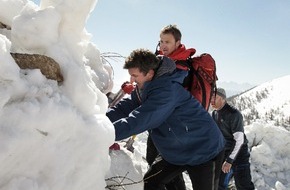 ZDF: ZDF zeigt Winterspecial "Der Bergdoktor - Schuld" / 90-Minüter auf dem "Herzkino"-Sendeplatz (FOTO)