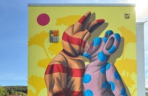 Geb&auml;ude- und Wohnungsbaugesellschaft Wernigerode mbH: Renommierte Street-Art-K&uuml;nstler mit neuen Werken an GWW-Plattenbauten in Wernigerode