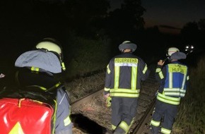 Freiwillige Feuerwehr Lage: FW Lage: TH - P-klemmt 1 / Person unter Zug - 23.06.2021 - 23:07 Uhr