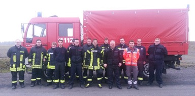 Feuerwehr der Stadt Arnsberg: FW-AR: Einsatzkräfte aus dem HSK helfen bei Gefahrgut-Übung im Kreis Olpe