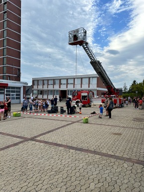 FW Helmstedt: Jubiläum 60 Jahre Jugendfeuerwehr und Ehrung Gründungsmitglieder